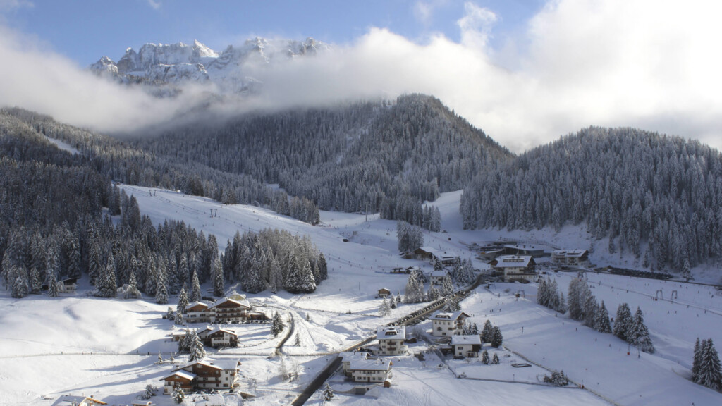 Experience the beauty of the Alpine mountains on the way from Milan to Courchevel