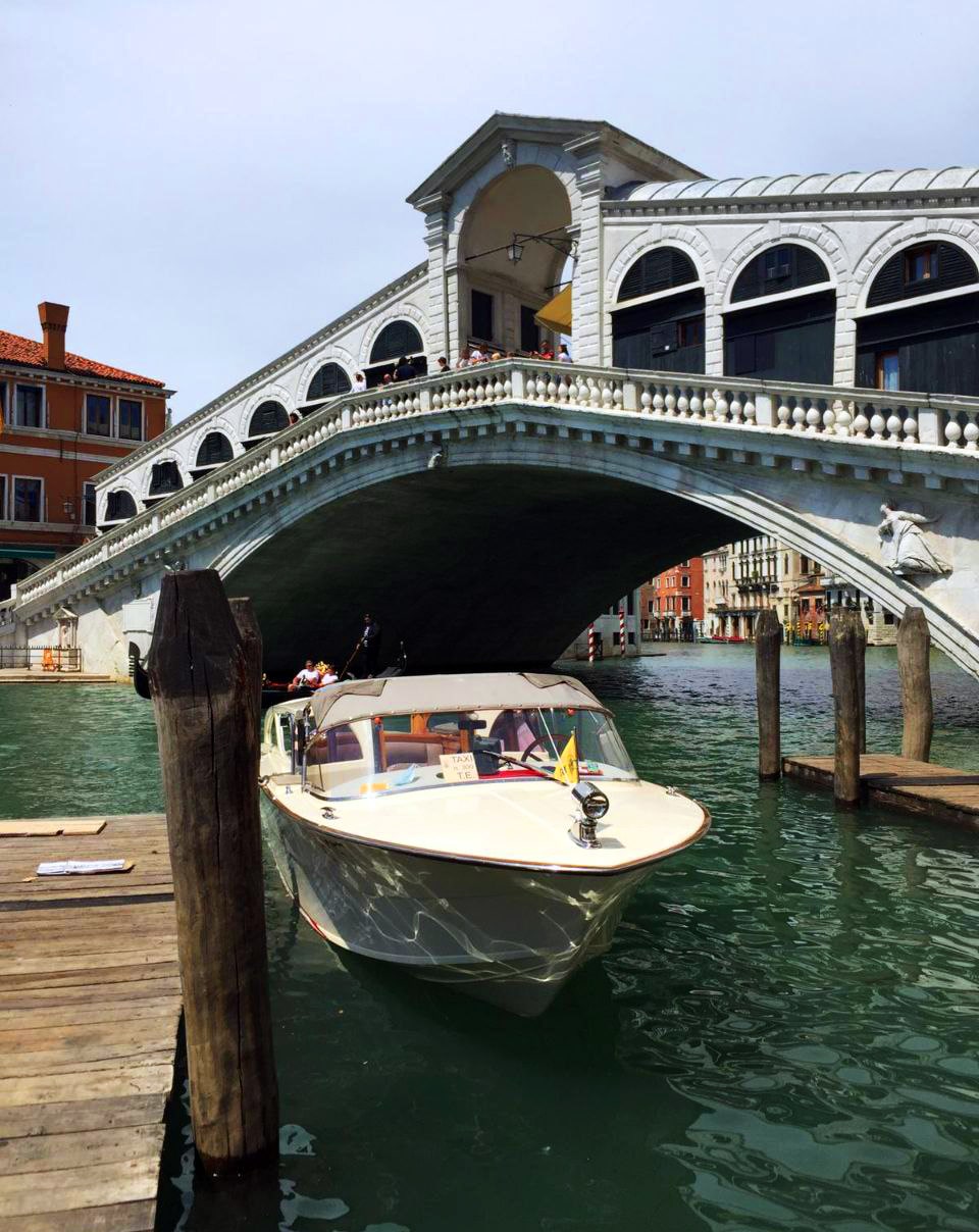 Taxi transfer from Milan to Venice Taxi transfer from Milan to Venice