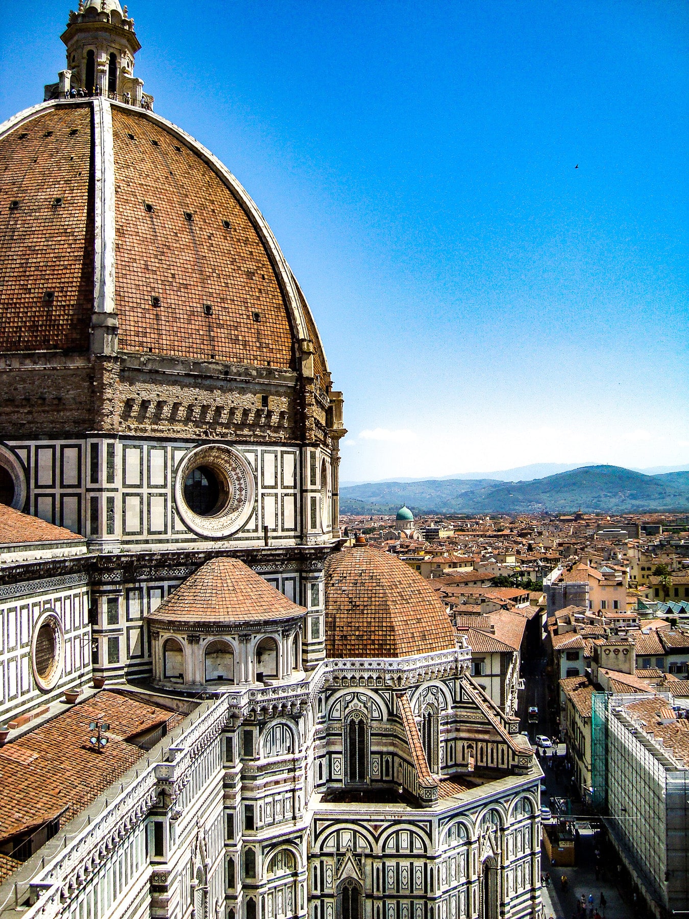 Taxi and Private Transfer from Milan to Verona Taxi and Private Transfer from Milan to Verona