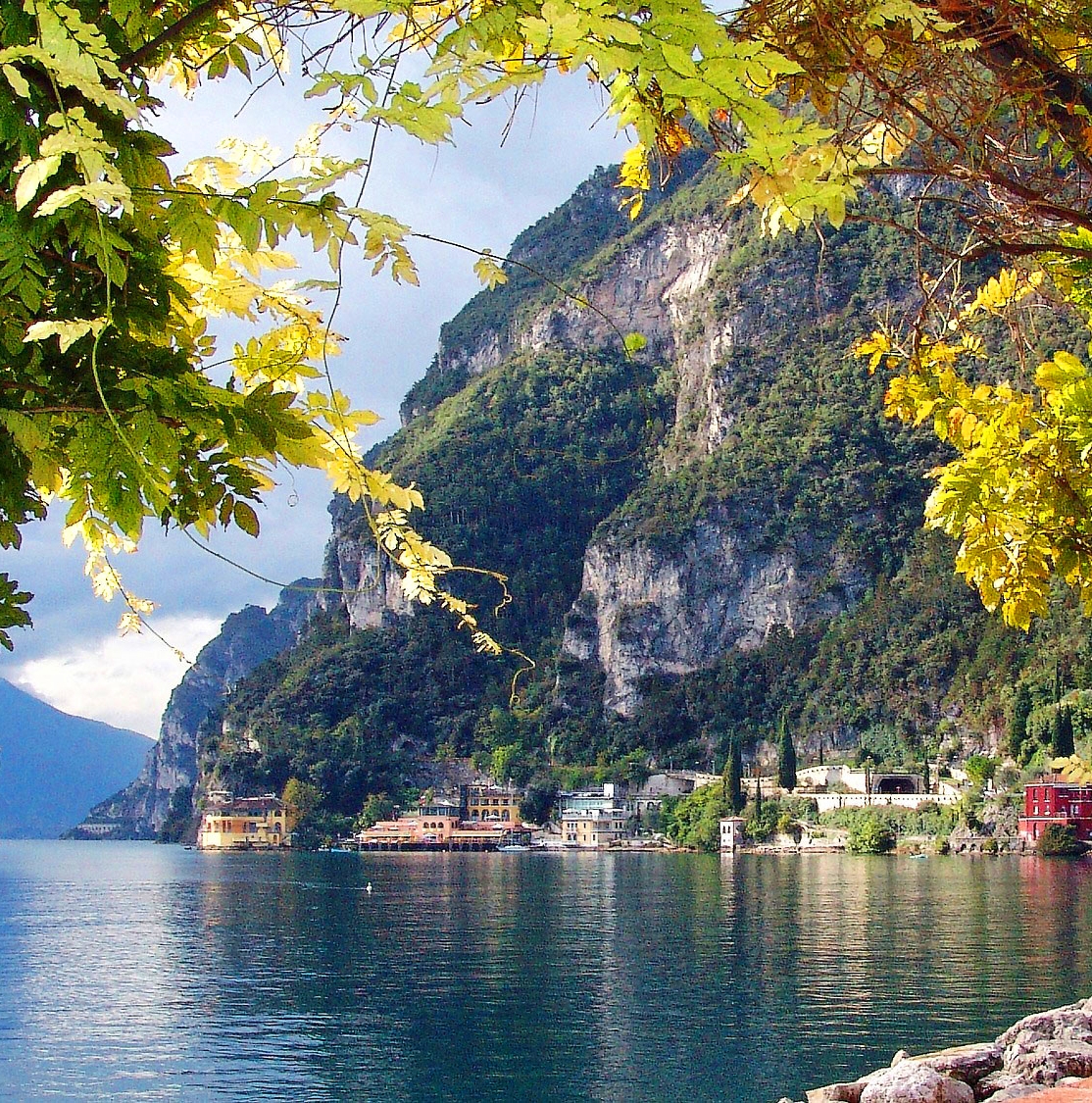Taxi from Milan to lake Garda transfer Taxi from Milan to lake Garda transfer