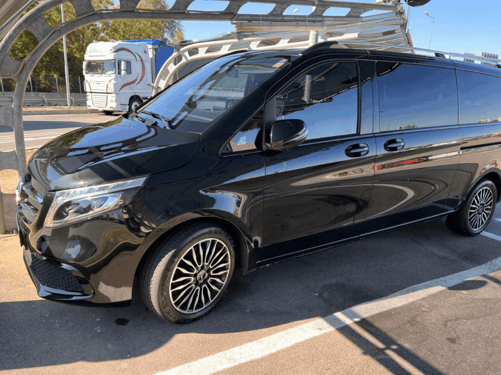 Transfer taxi Milan airport cars order