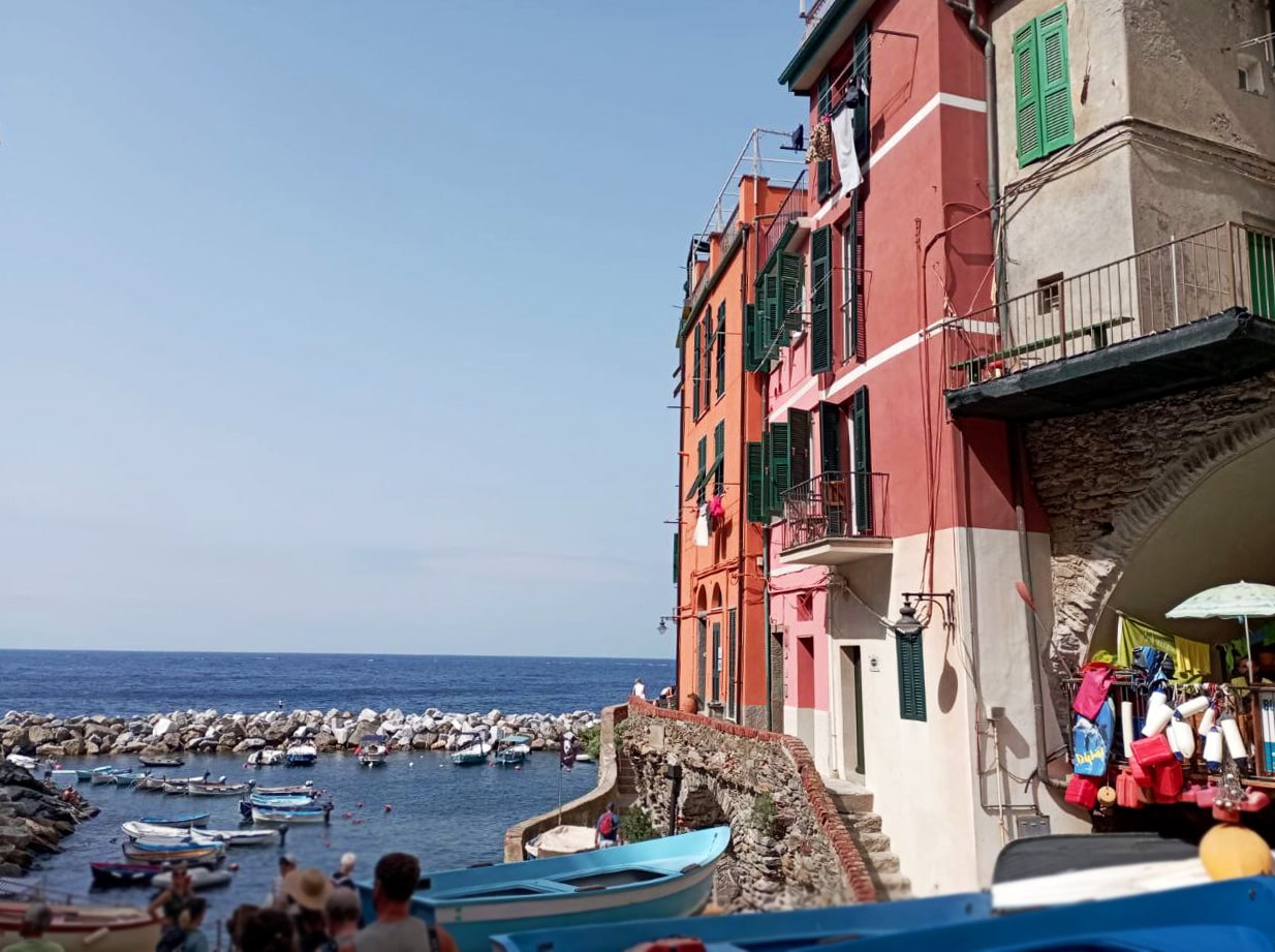 Milan to Cinque Terre transfer taxi Milan to Cinque Terre transfer taxi