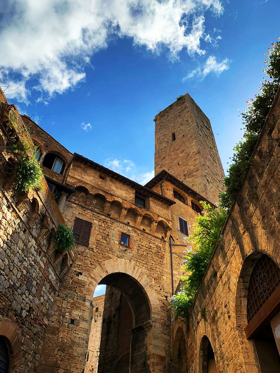 Milan to San Gimignano - Tuscany’s medieval skyscraper