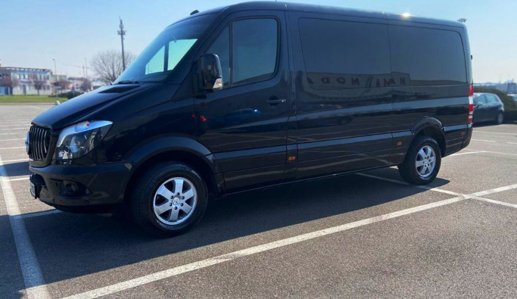 Mercedes Sprinter Taxi in Milan Mercedes Sprinter Taxi in Milan