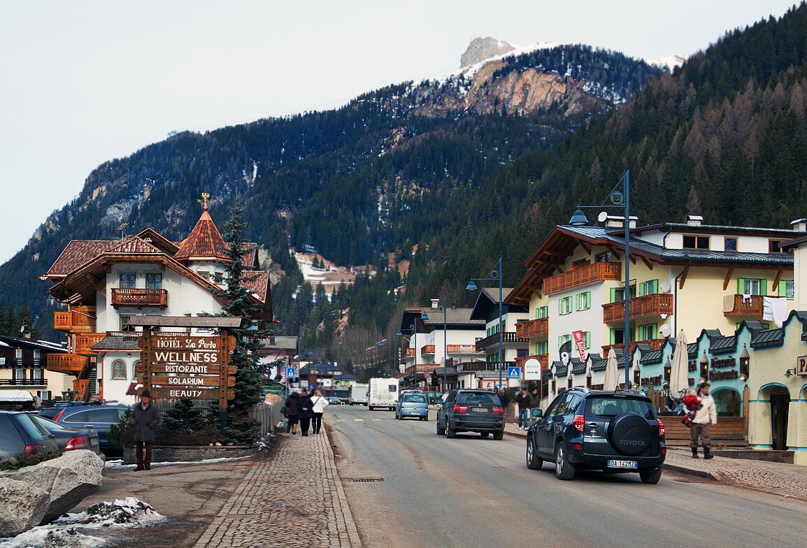 Taxi Milan to Canazei Strada delle Dolomiti Taxi Milan to Canazei Strada delle Dolomiti
