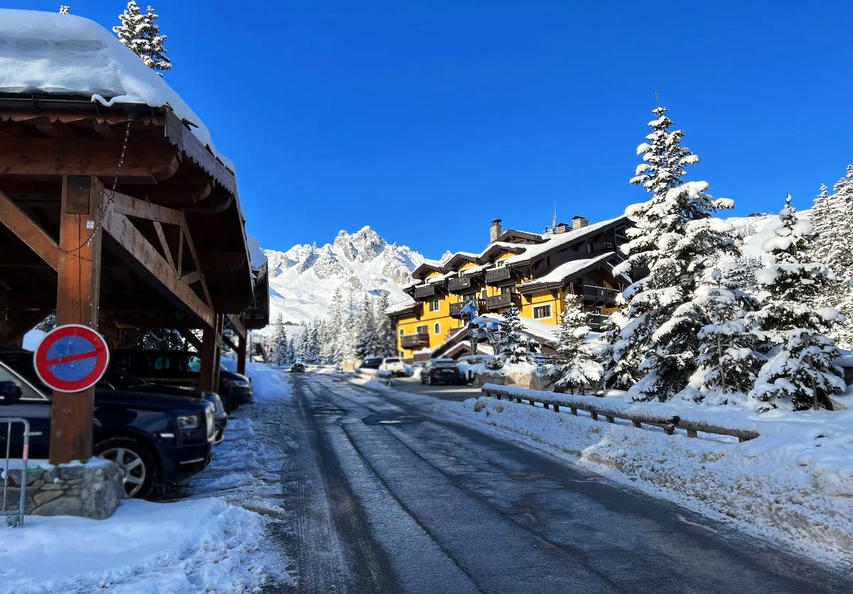 Nice to Courchevel taxi transfer service Nice to Courchevel taxi transfer service
