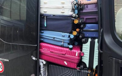 Sprinter minivan capacity 20 suitcases