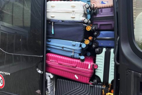 Sprinter minivan capacity 20 suitcases