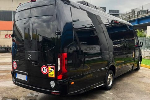 Sprinter minivan Milan taxi