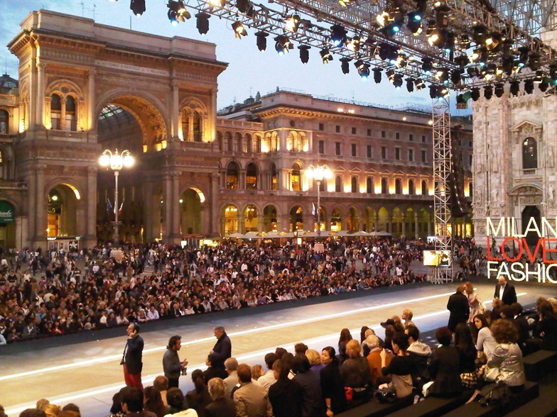 Milan Fashion week Taxi Transfers with driver Milan Fashion week Taxi Transfers with driver