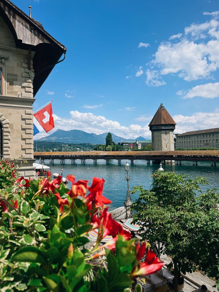 Milan to Lucerne private transfer taxi